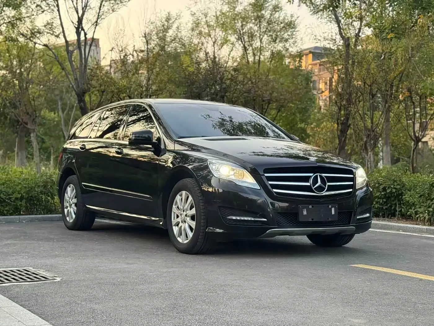 Mercedes-Benz R-Class 2017 — Photo 3/20