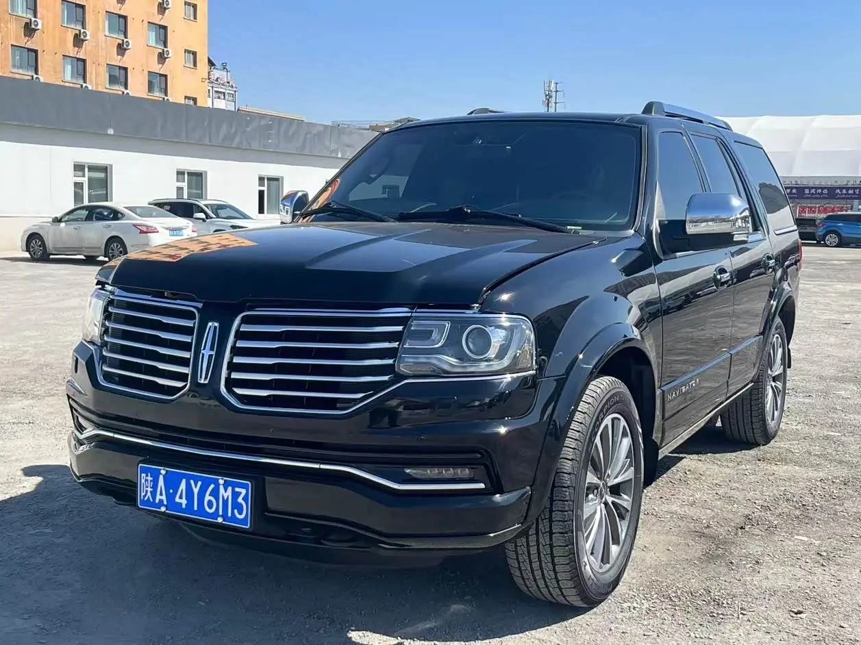 Lincoln Navigator 2016 — Şəkil 3/9