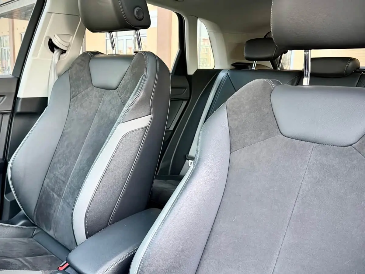 Audi Q3 2022 — Photo 14/20