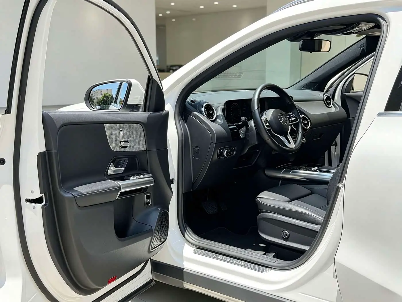 Mercedes-Benz GLA 2022 — Photo 7/15
