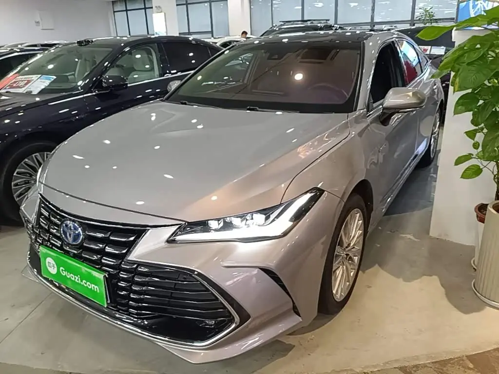 Toyota Avalon 2023 — Фото 2/20