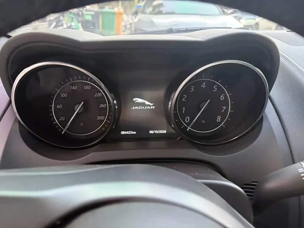 Jaguar F-TYPE 2016 — Photo 8/8