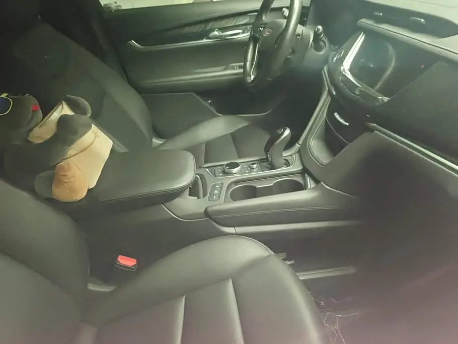 Cadillac XT6 2021 — Photo 8/16