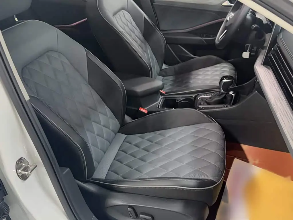 Volkswagen Sagitar 2025 — Photo 3/18