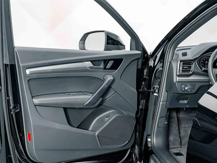 Audi Q5L 2024 — Şəkil 15/20