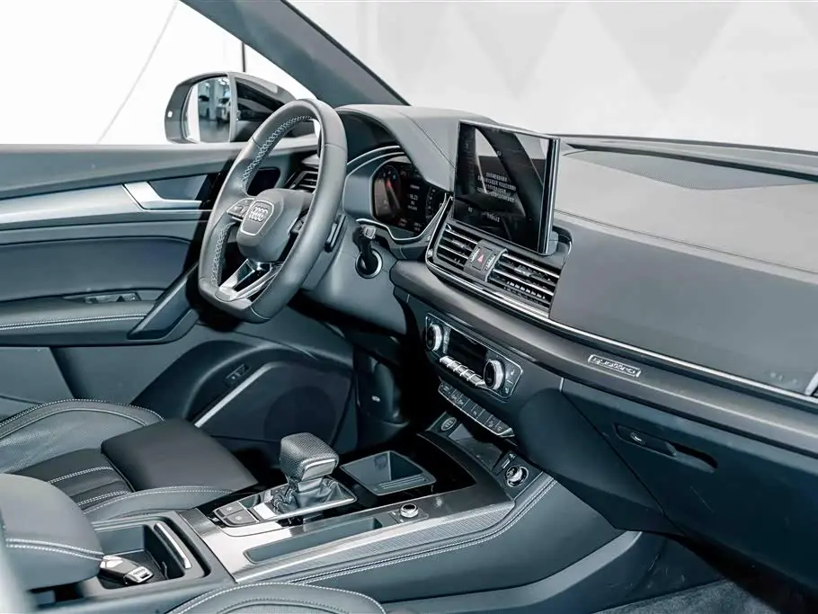 Audi Q5L 2024 — Şəkil 17/20