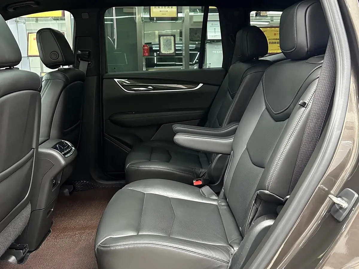 Cadillac XT6 2021 — Photo 8/20