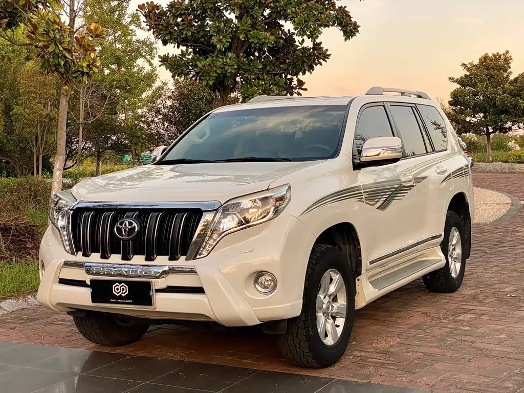 Toyota Prado 2017 — ფოტო 1/10