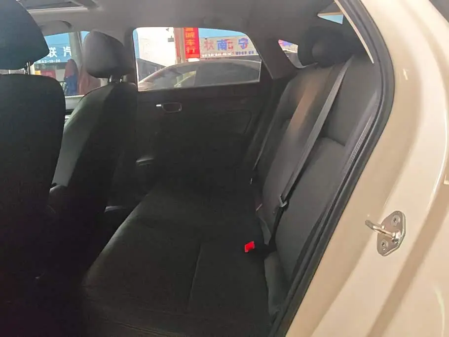 Honda Civic 2023 — Photo 11/16