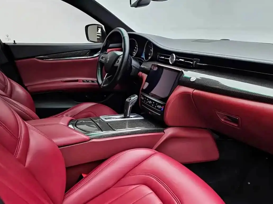Maserati Quattroporte 2015 — Фото 7/11