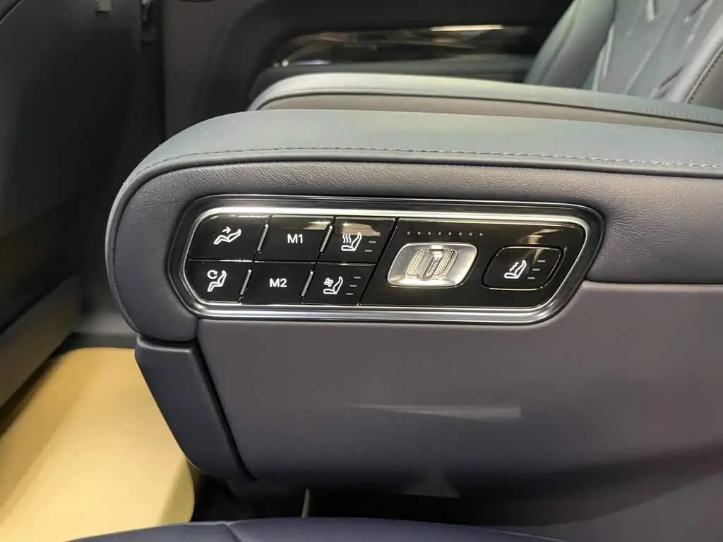 ZEEKR 9X 2026 — Photo 12/20