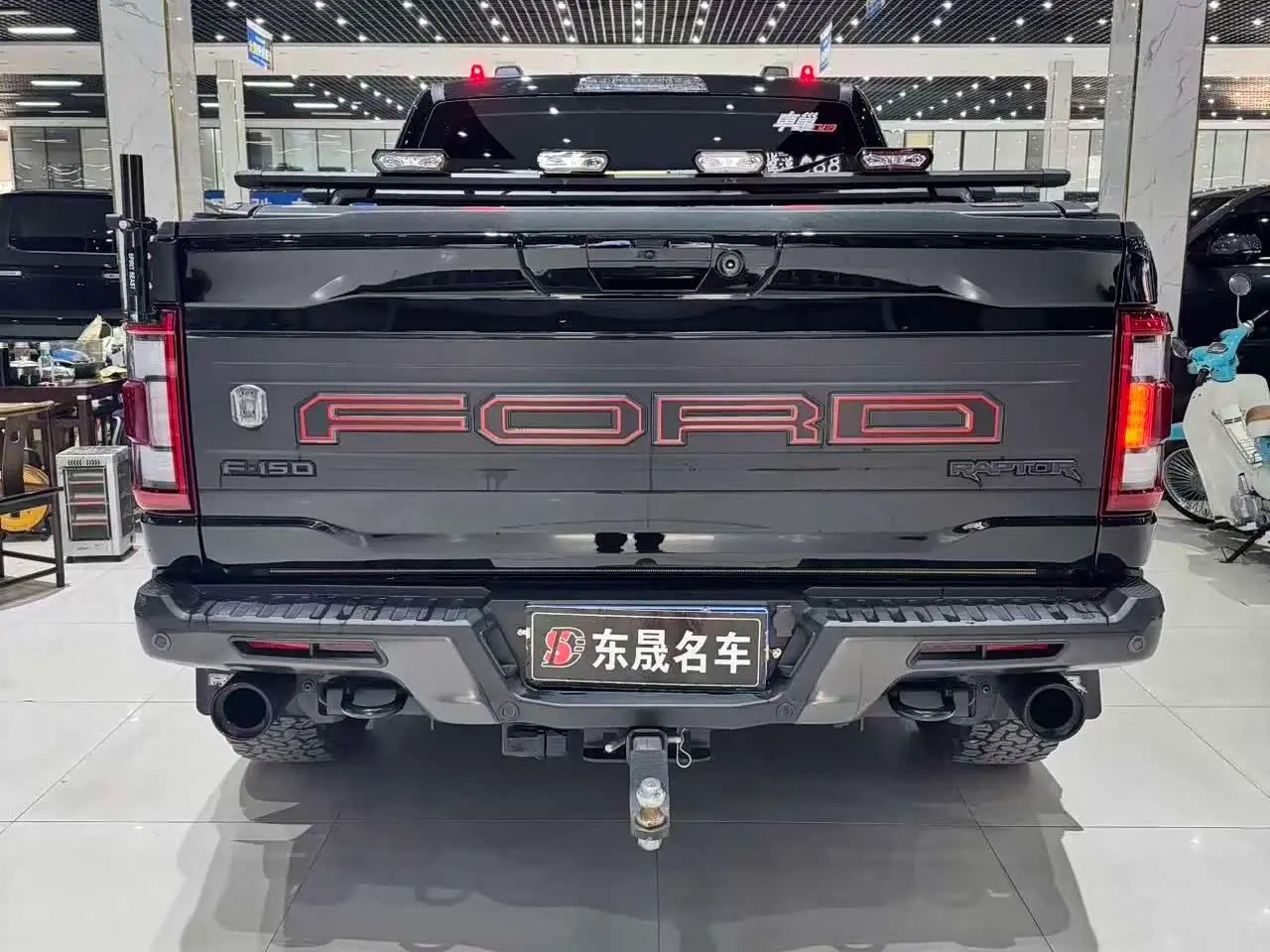 Ford F-150 Raptor 2023 — Фото 8/9