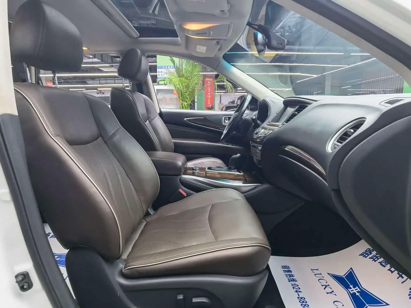 Infiniti QX60 2018 — ფოტო 8/20