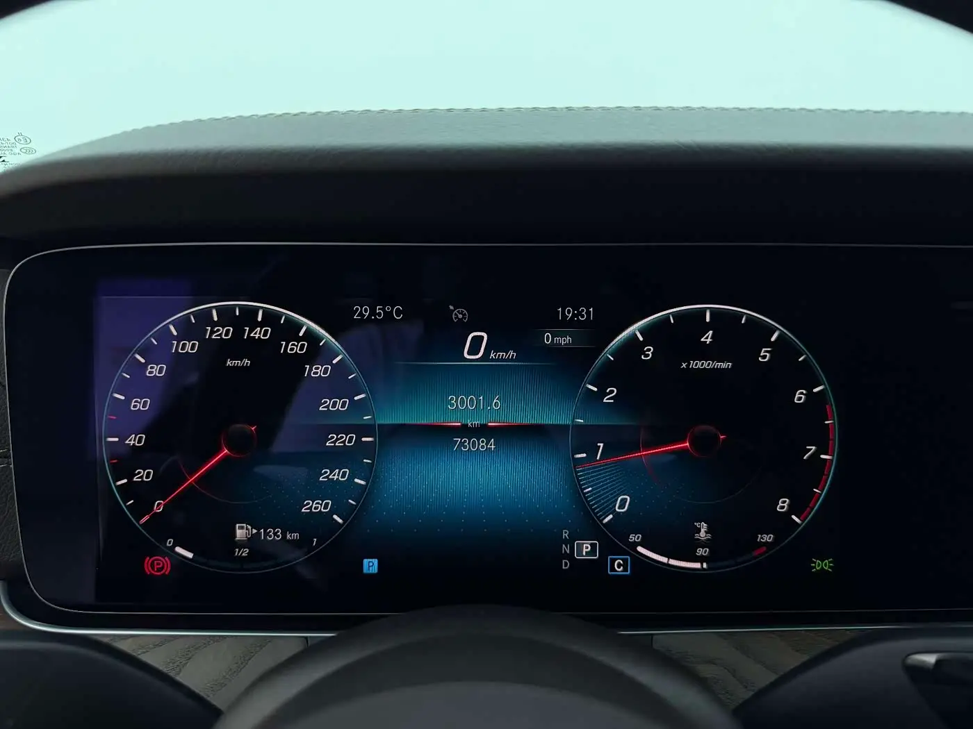 Mercedes-Benz E-Class 2023 — Photo 15/20