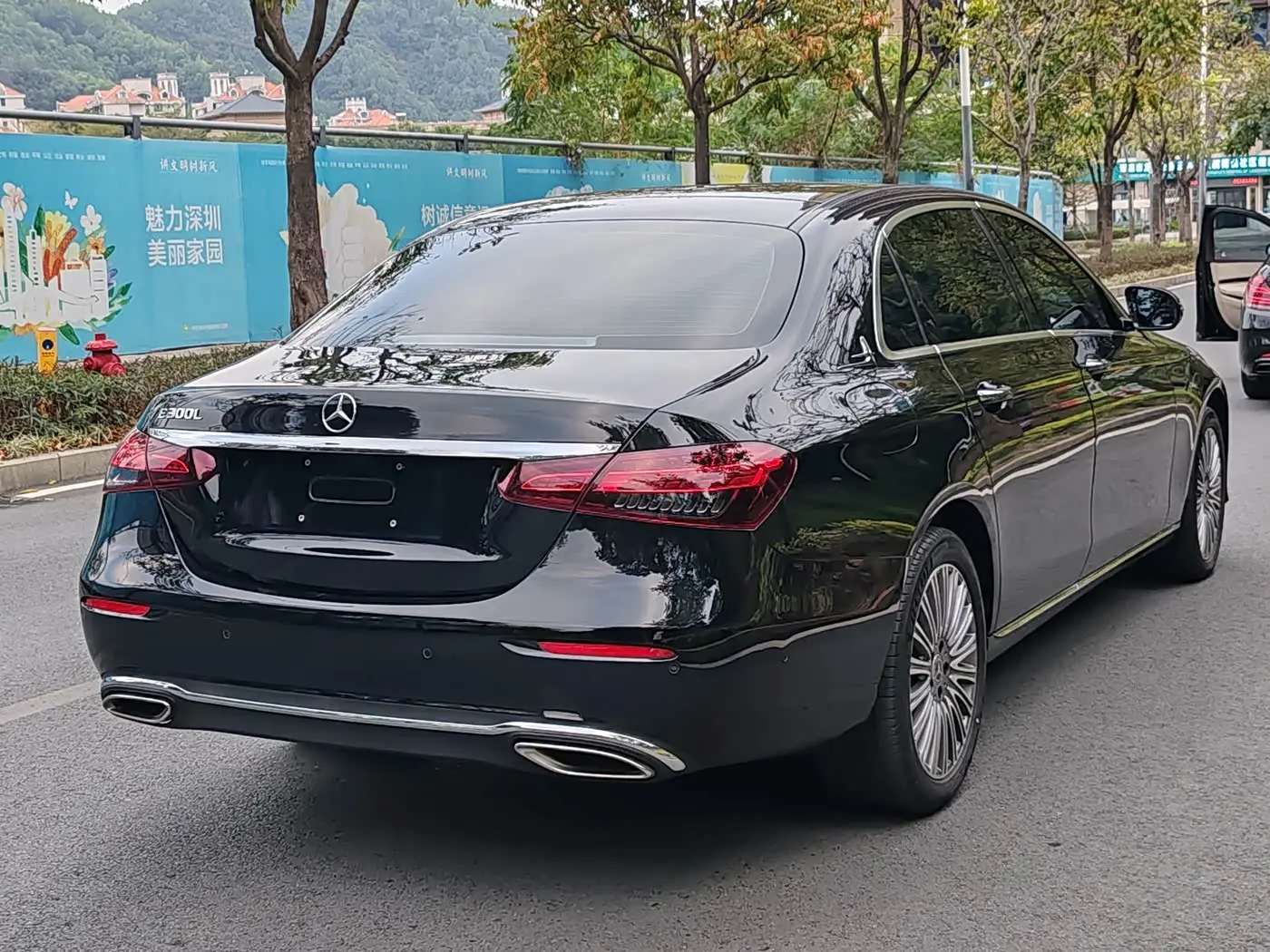 Mercedes-Benz E-Class 2023 — Фото 8/12