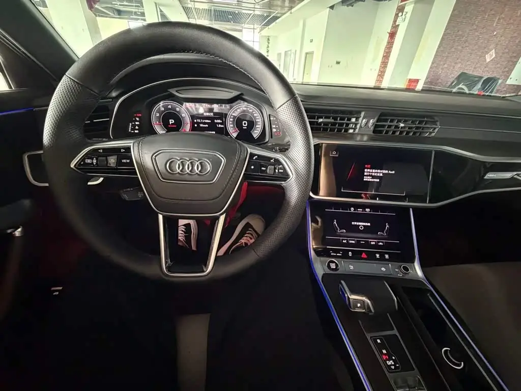 Audi A6L 2024 — Фото 6/7