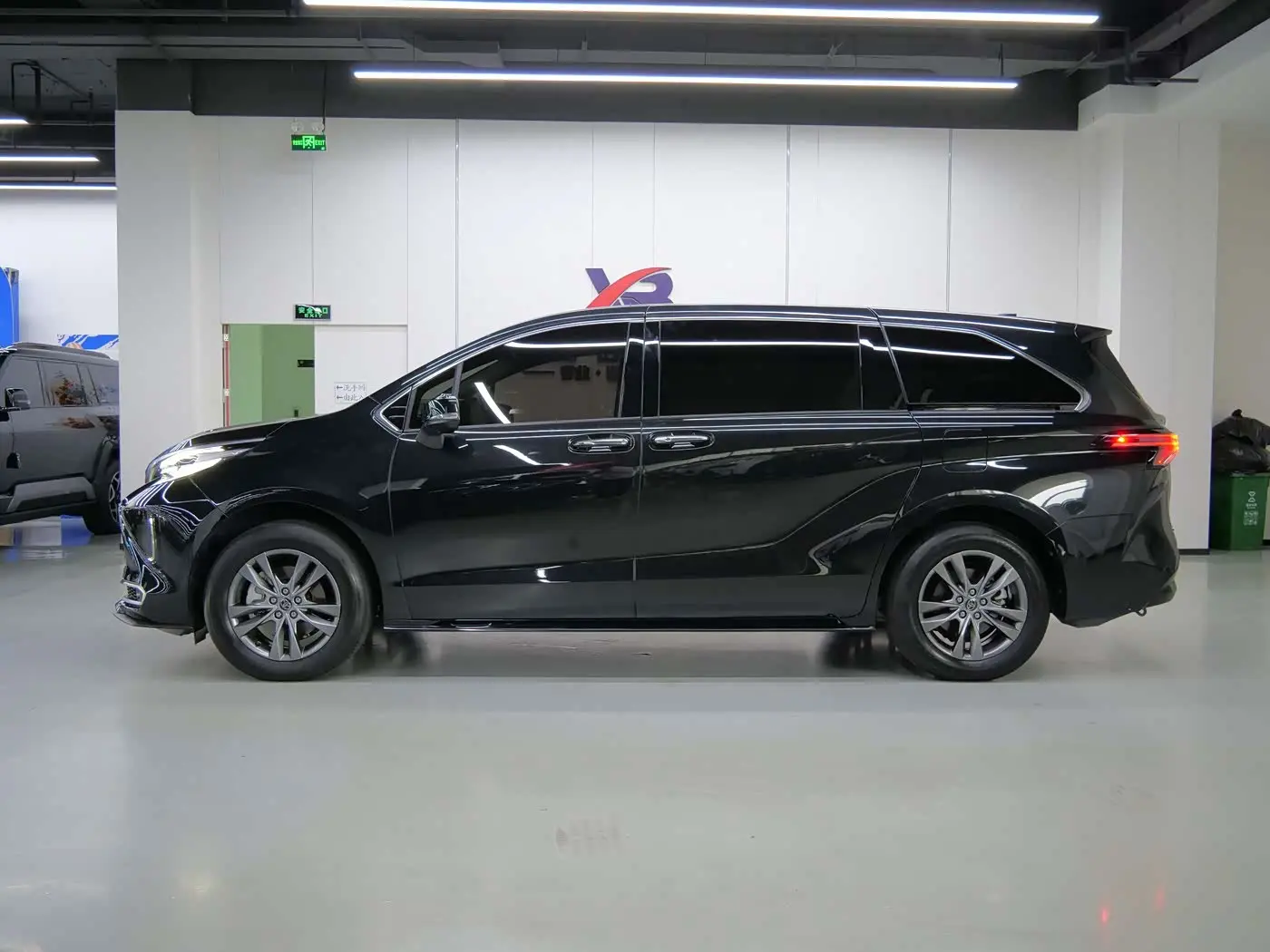 Toyota Sienna 2025 — Şəkil 17/20