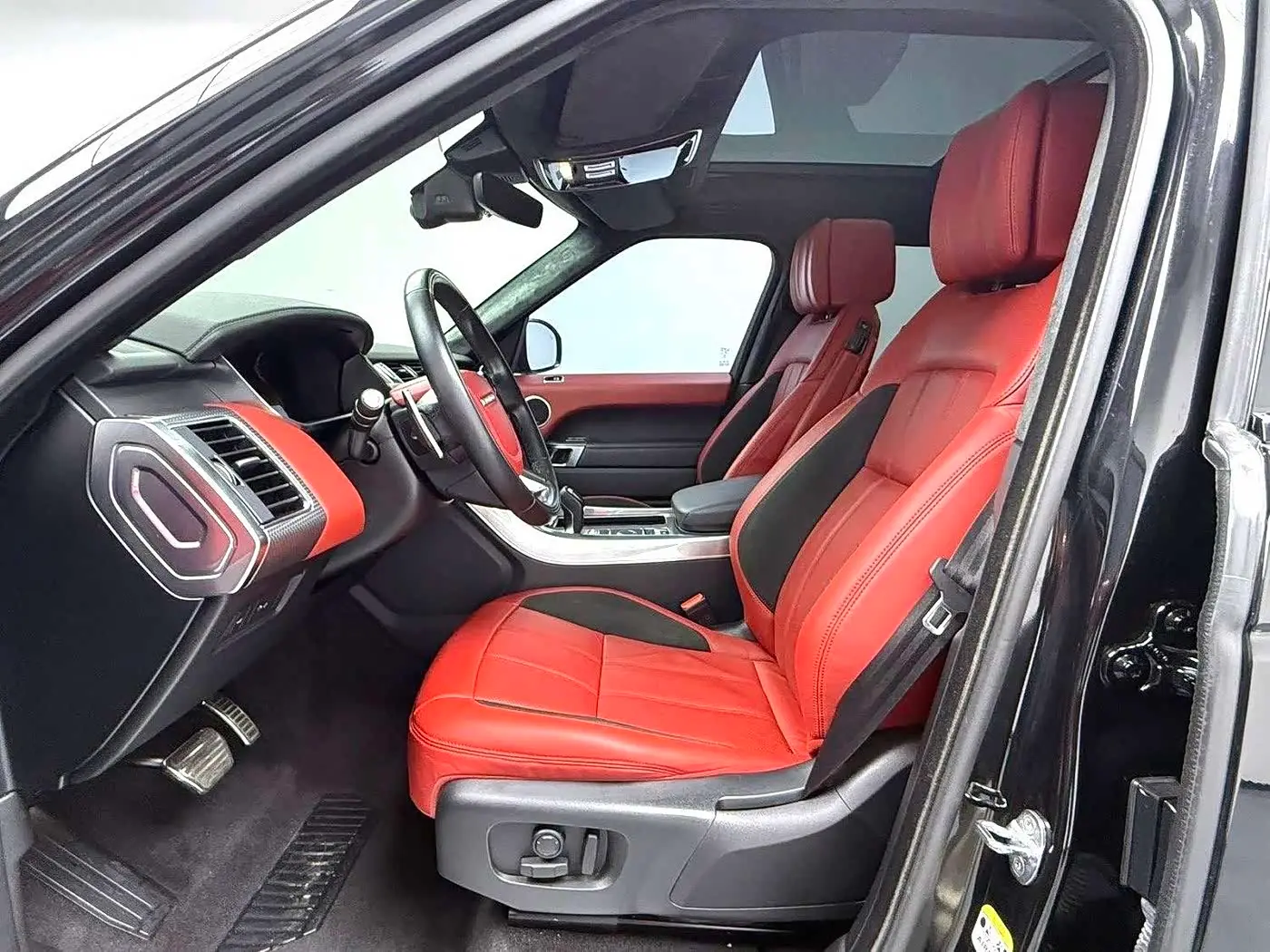 Land Rover Range Rover Sport 2021 — Photo 7/9