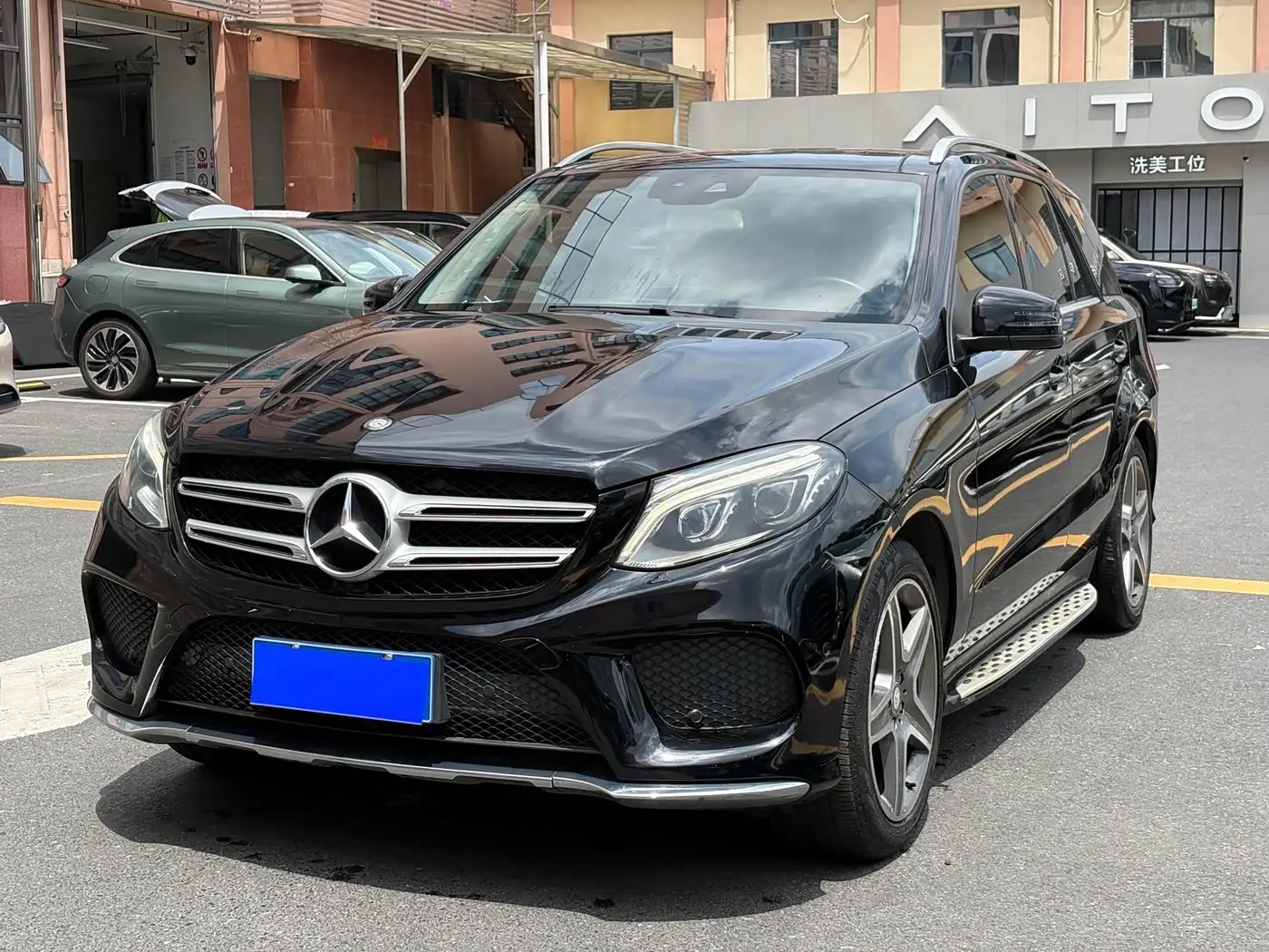 Mercedes-Benz GLE 2016 — Фото 1/11