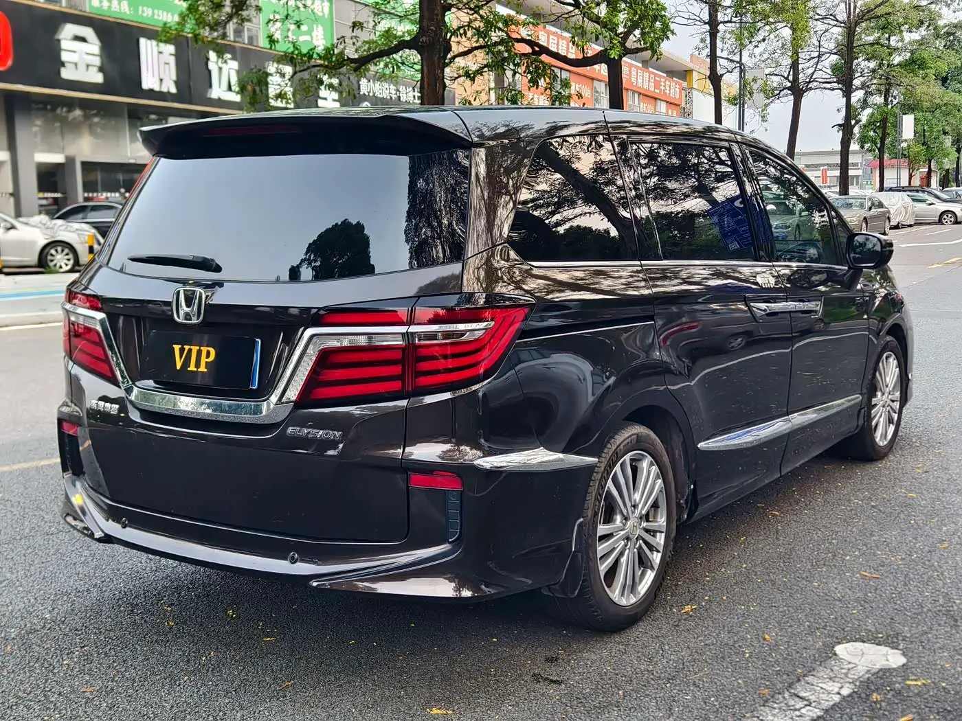 Honda Elysion 2018 — Photo 4/19