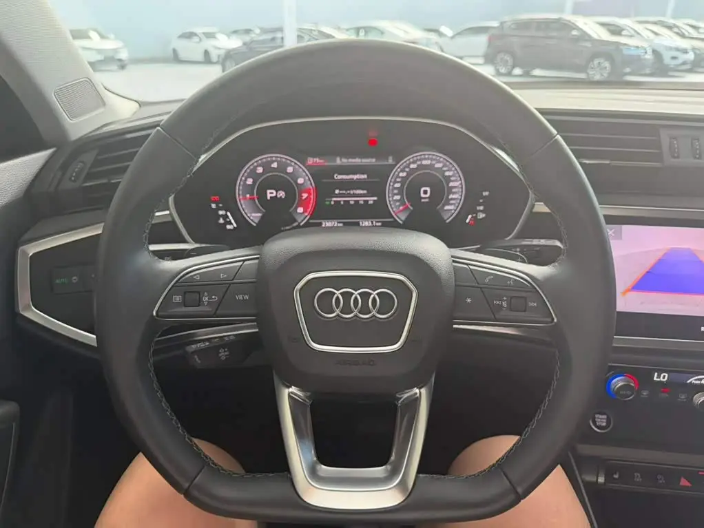 Audi Q3 2022 — Şəkil 9/20