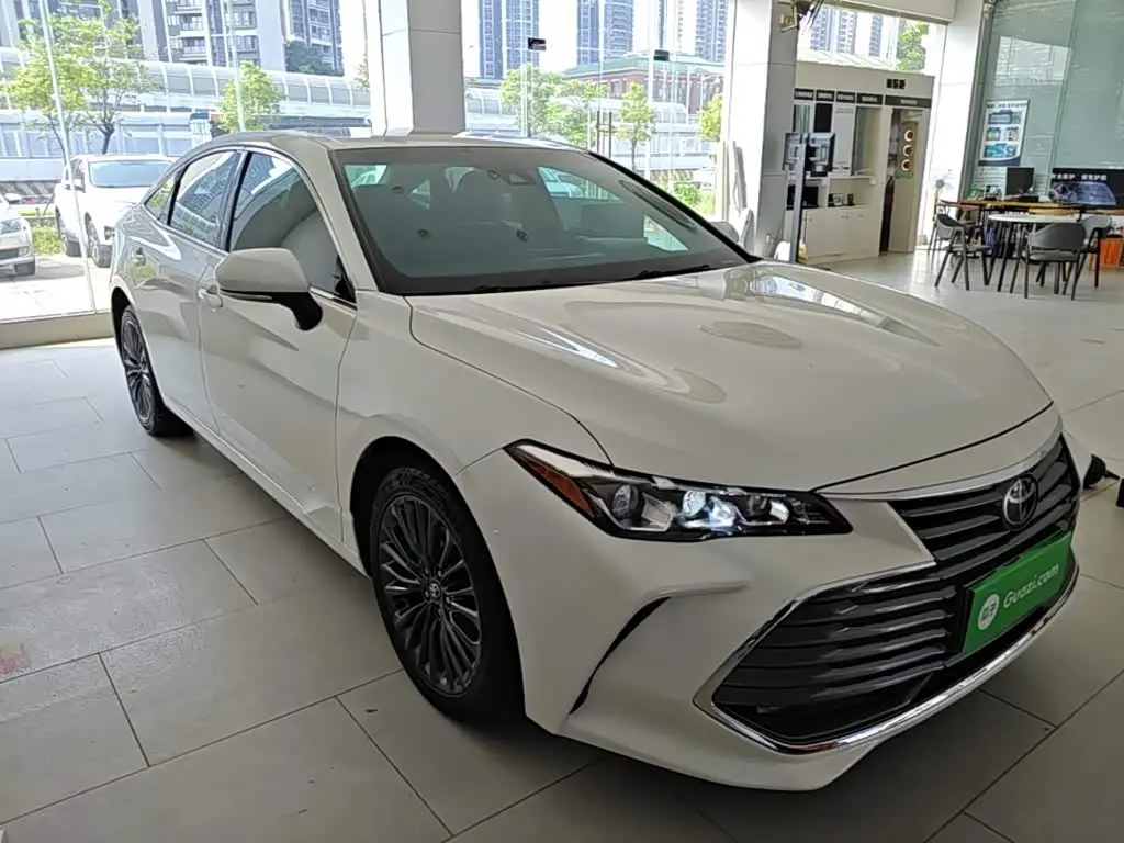 Toyota Avalon 2021 — Фото 4/20
