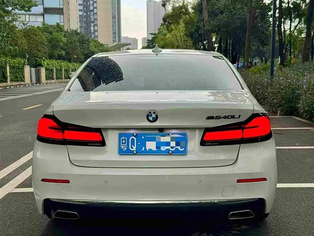 BMW 5 Series 2021 — Photo 5/10