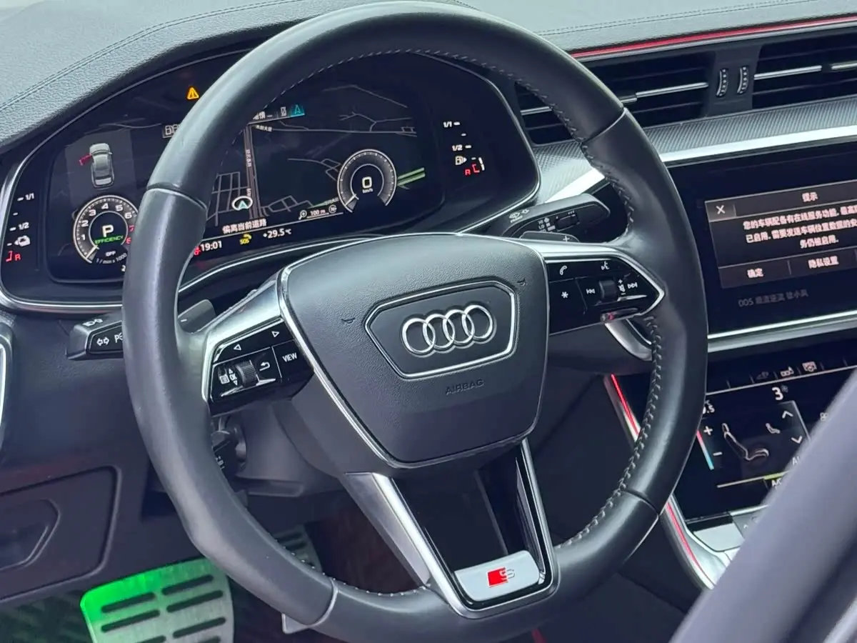 Audi A6L New Energy 2020 — Photo 7/9
