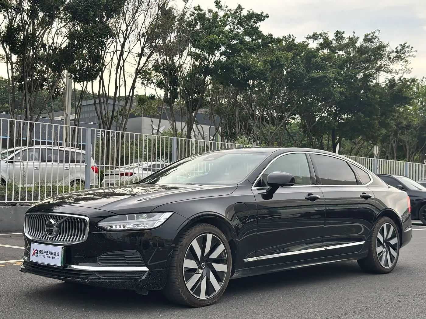 Volvo S90 Plug-in Hybrid, 2024