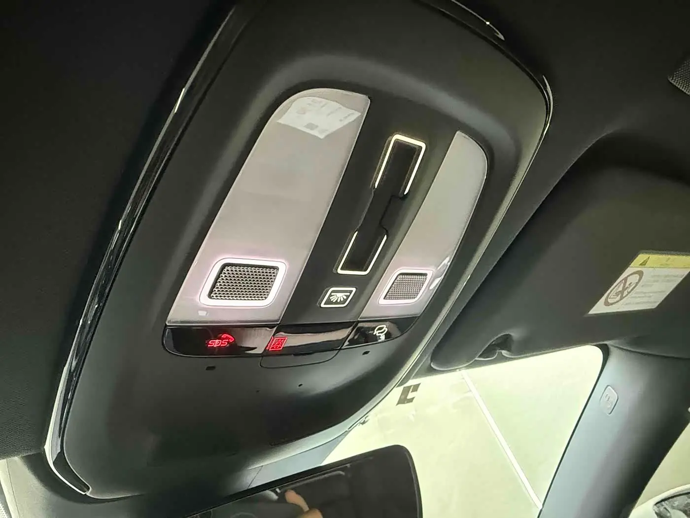 Volvo XC60 Plug-in Hybrid 2024 — Фото 13/20