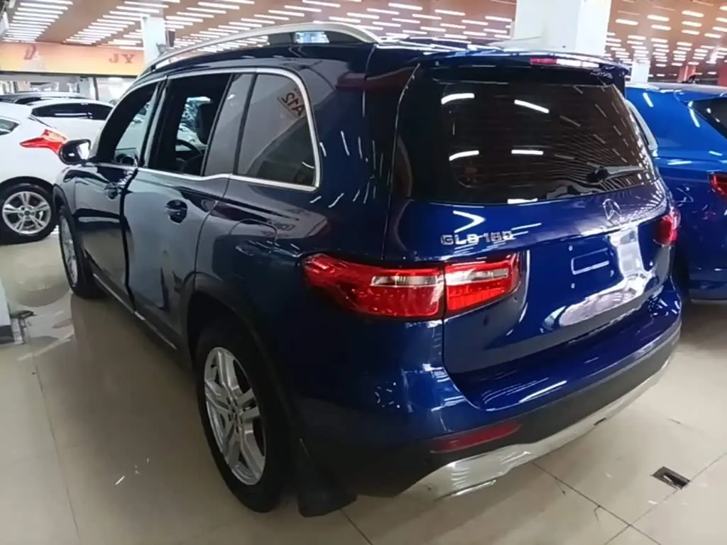 Mercedes-Benz GLB 2021 — Photo 5/20