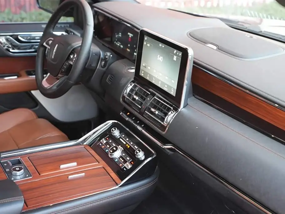 Lincoln Navigator 2020 — Şəkil 14/20
