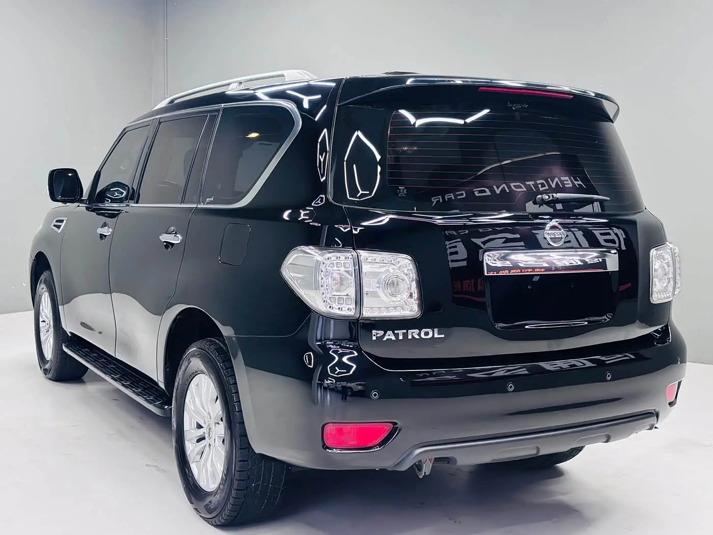 Nissan Patrol 2018 — Photo 3/20