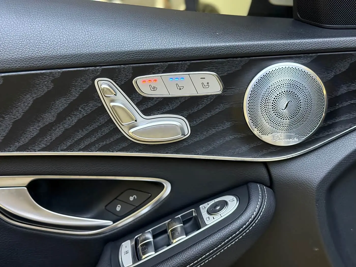 Mercedes-Benz C-Class 2019 — Фото 5/12