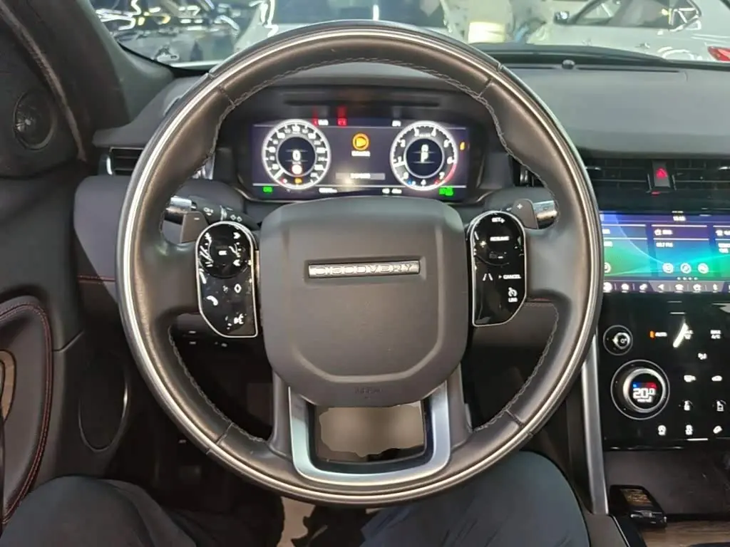 Land Rover Discovery Sport 2021 — Фото 11/20