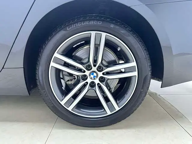 BMW 5 Series 2023 — ფოტო 11/16