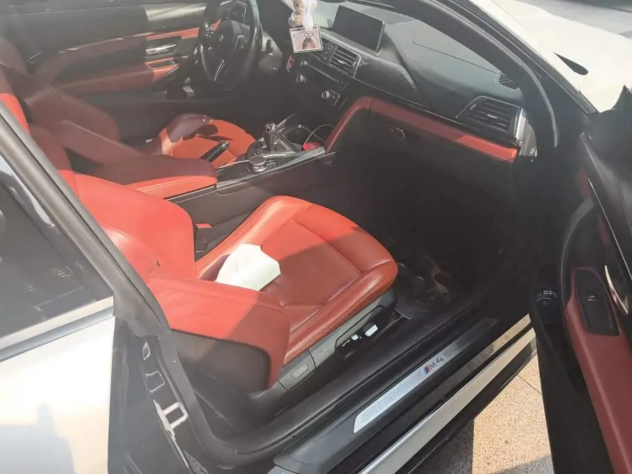BMW M4 2019 — Photo 8/16