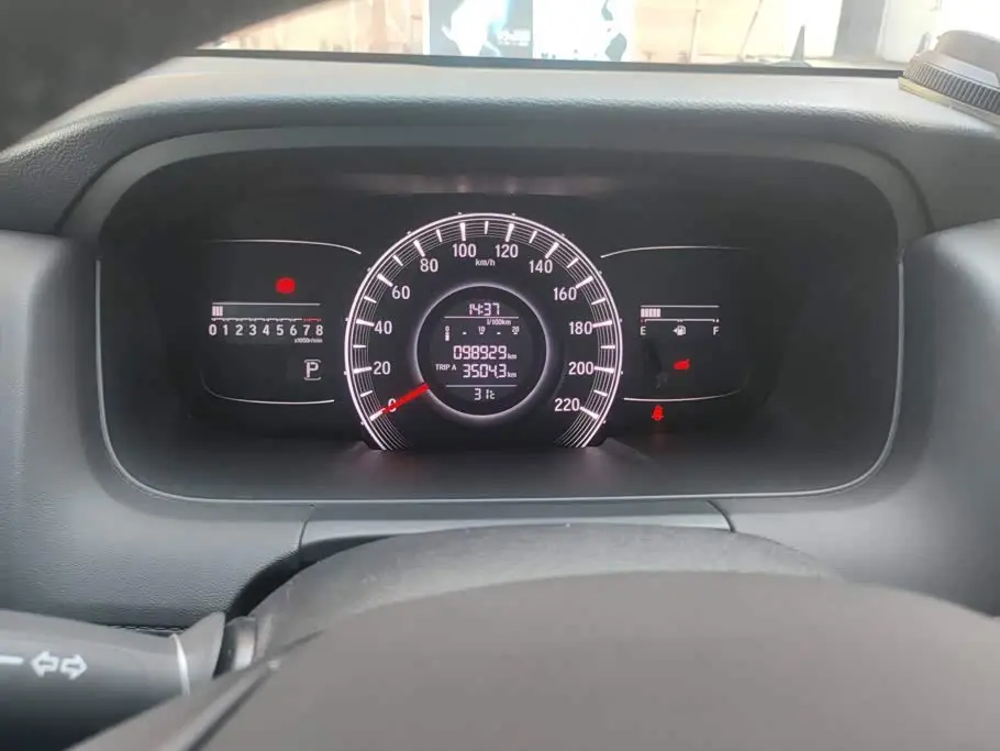 Honda Odyssey 2019 — ფოტო 14/16