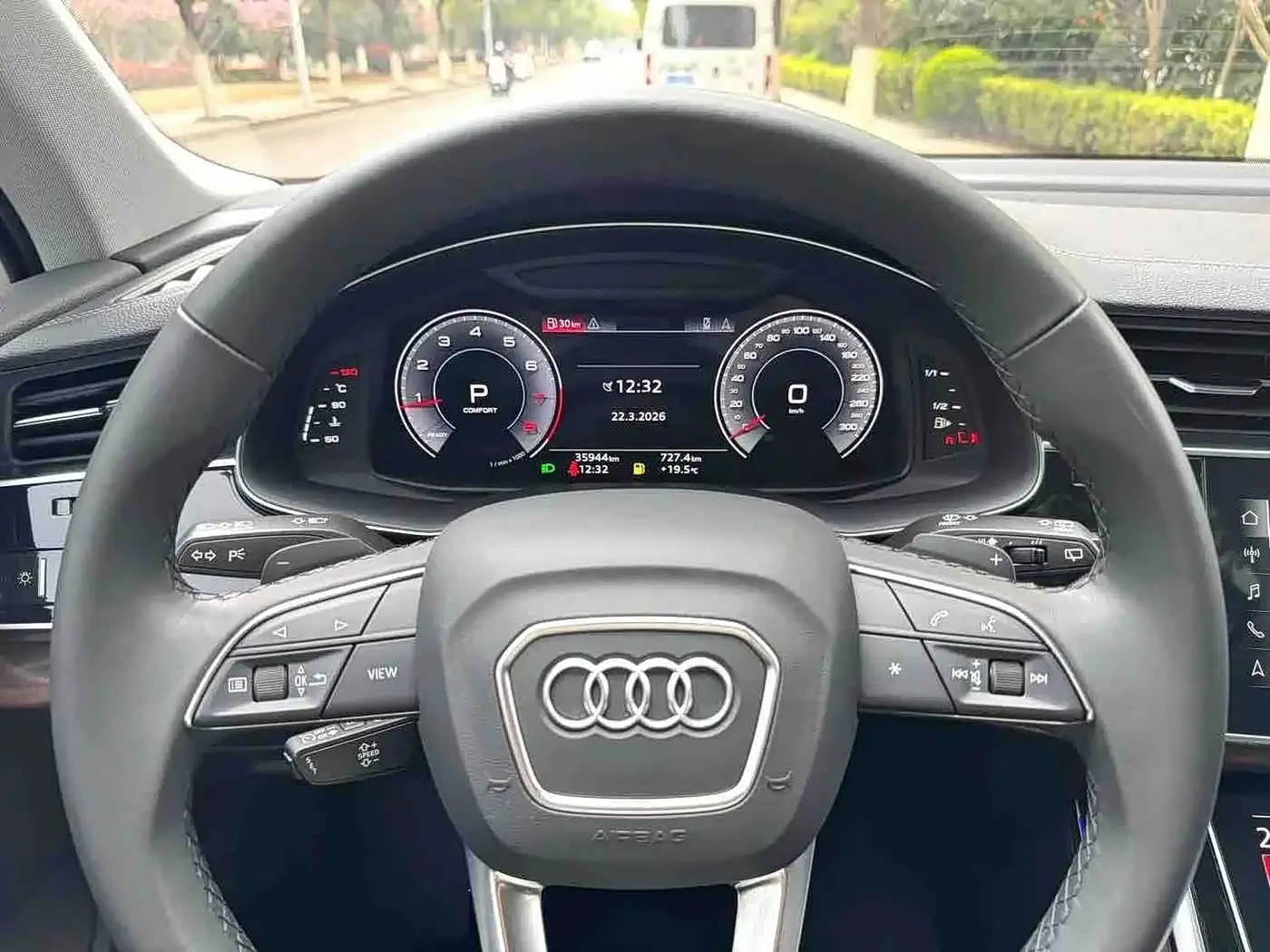 Audi Q7 2023 — Photo 9/12