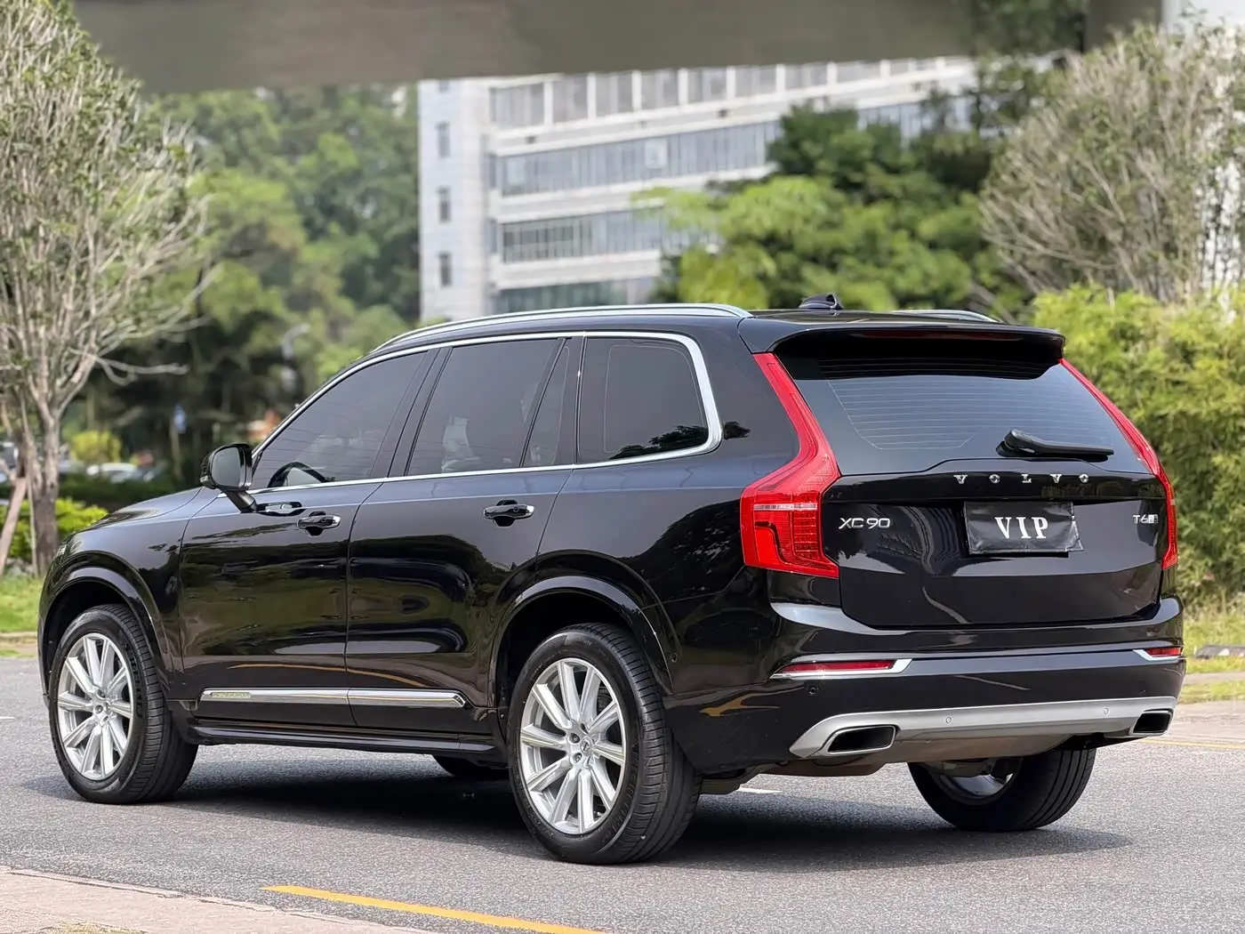 Volvo XC90 2019 — Фото 15/17