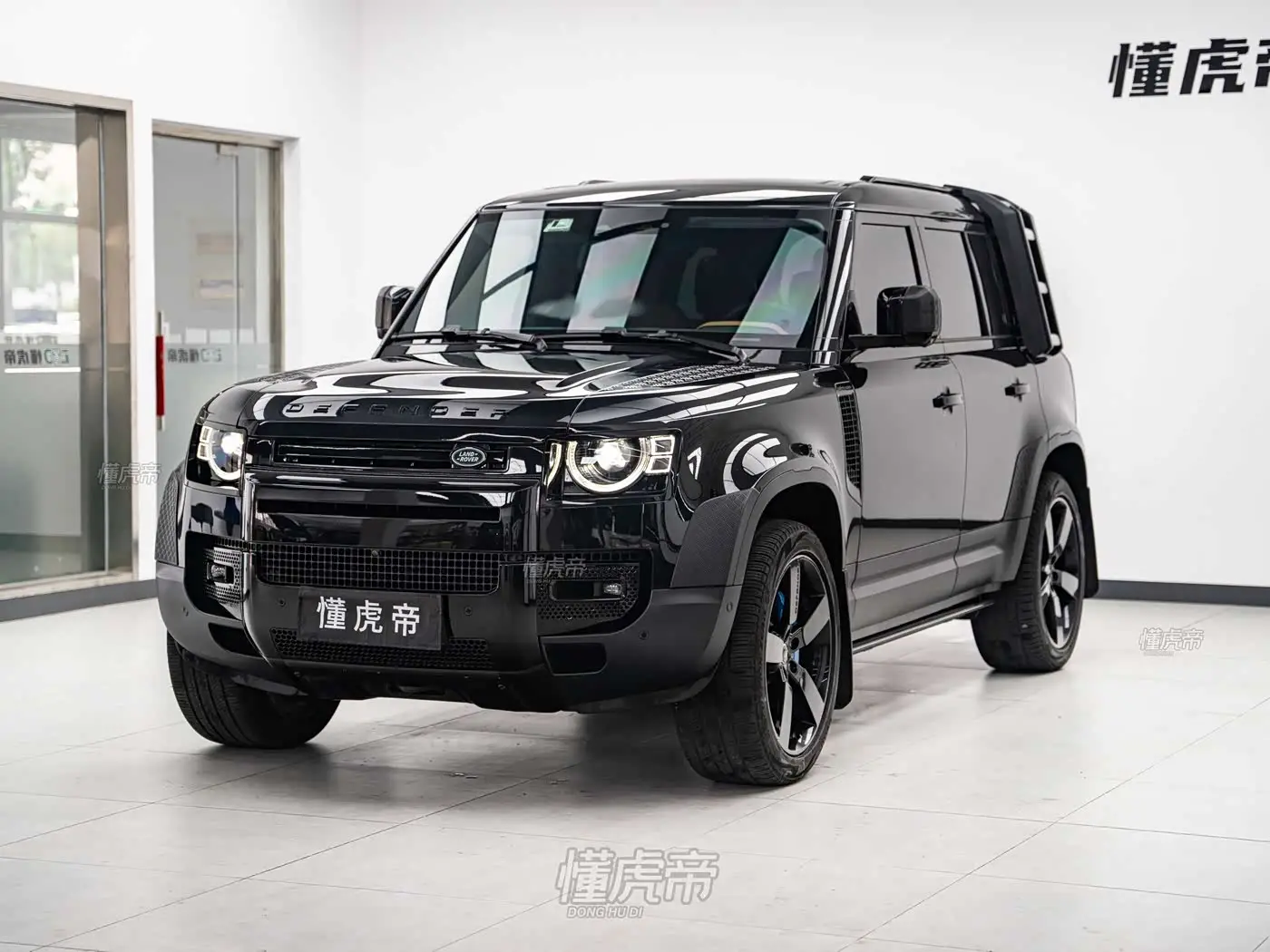 Land Rover Defender, 2023