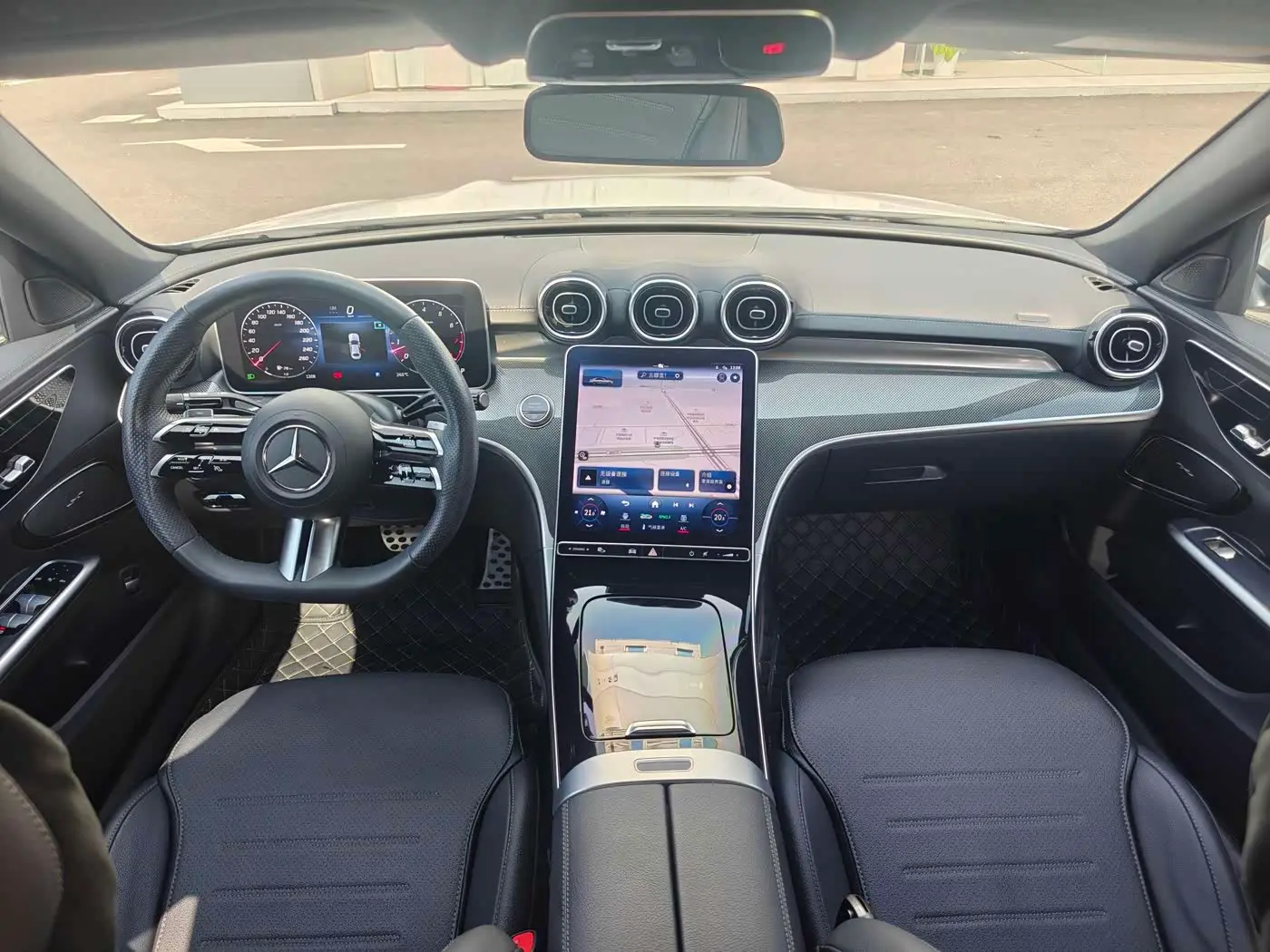 Mercedes-Benz C-Class 2023 — Фото 9/18
