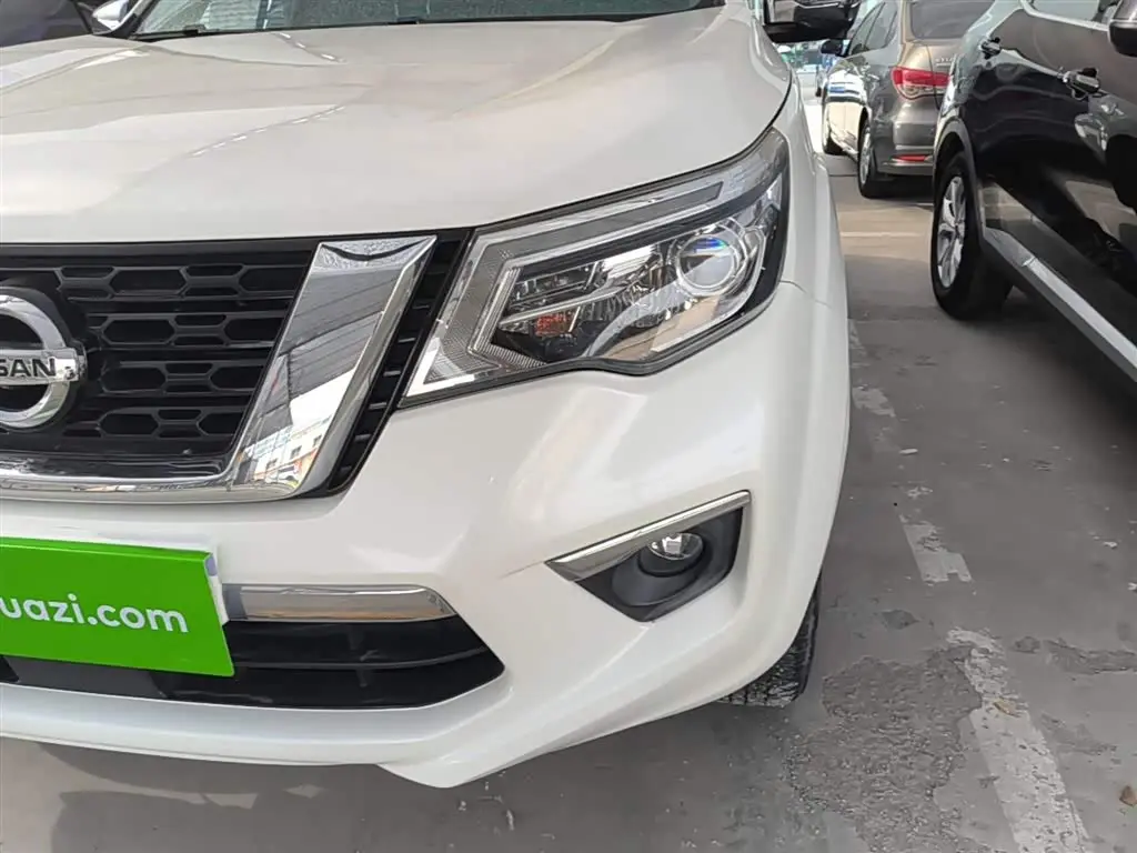 Nissan Terra 2019 — ფოტო 17/20