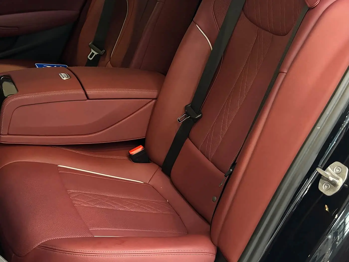 BMW 5 Series 2022 — Photo 16/16