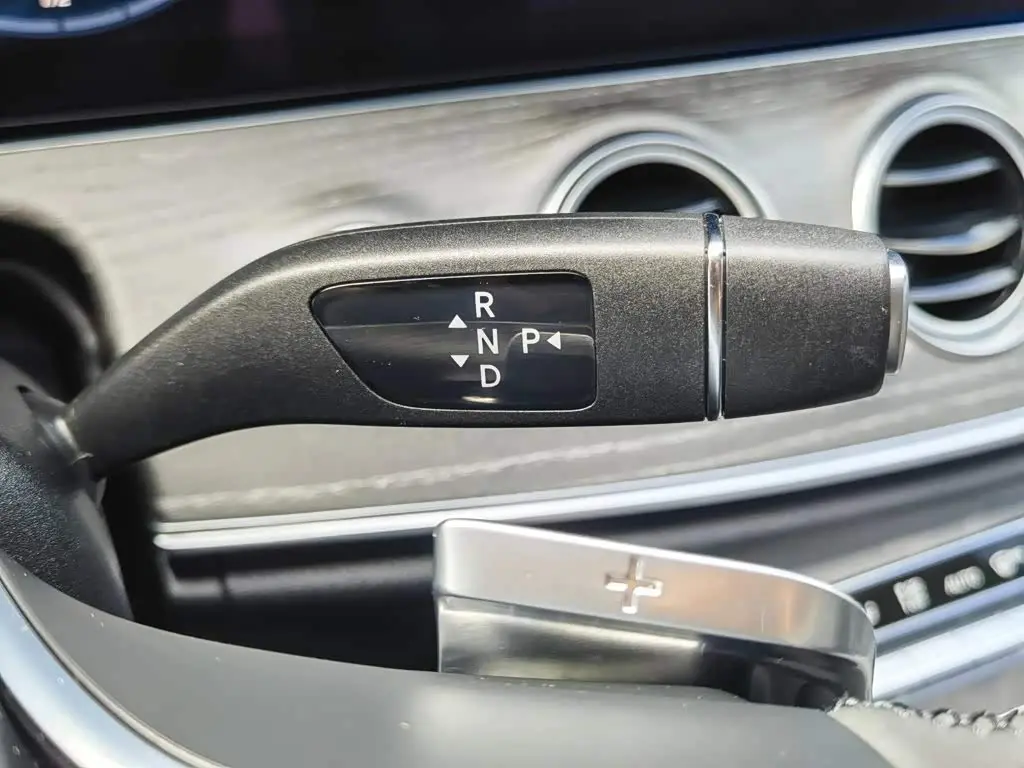 Mercedes-Benz E-Class New Energy 2022 — Фото 12/20