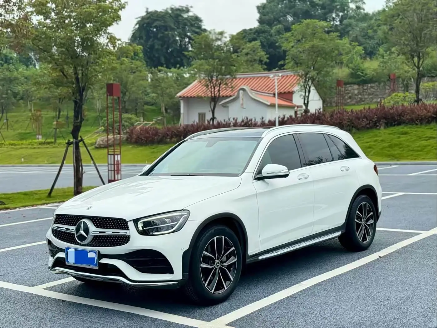 Mercedes-Benz GLC 2020 — Photo 1/9
