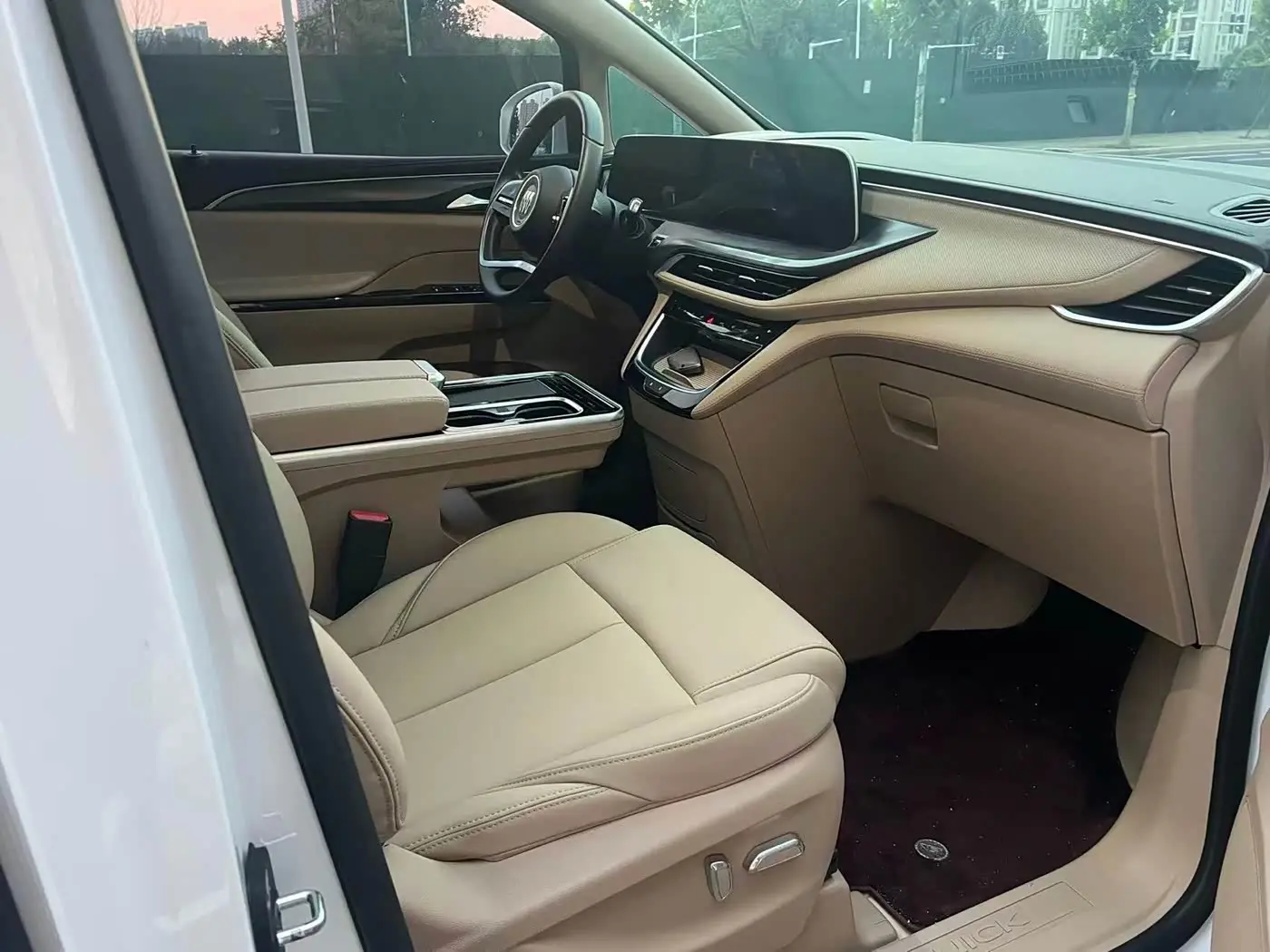 Buick GL8 2025 — Şəkil 15/19