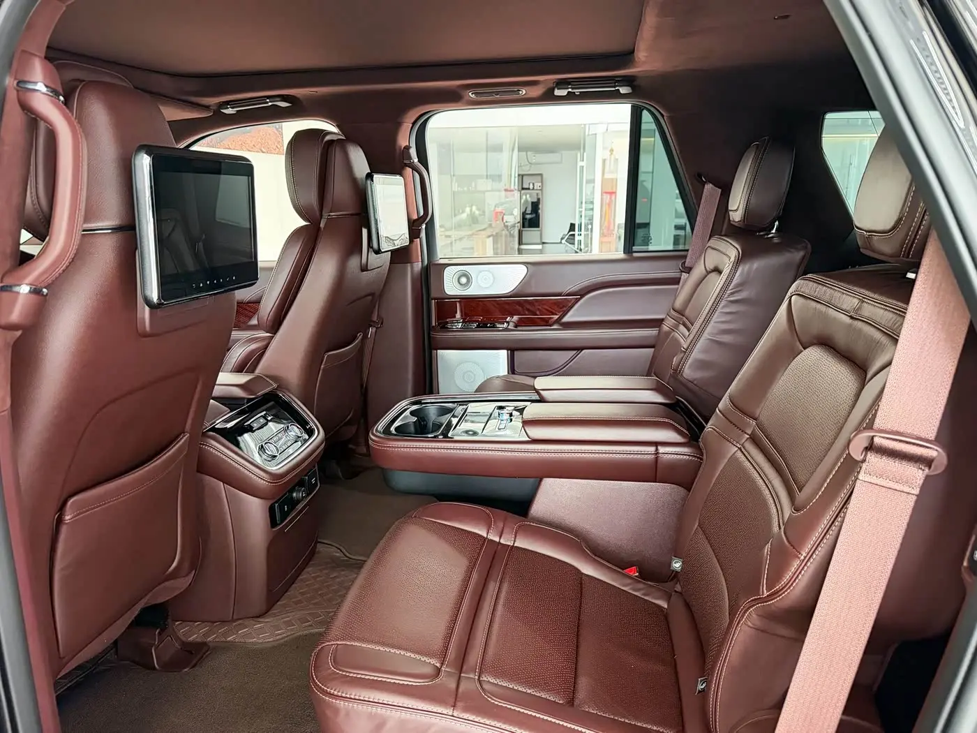 Lincoln Navigator 2022 — Фото 11/20