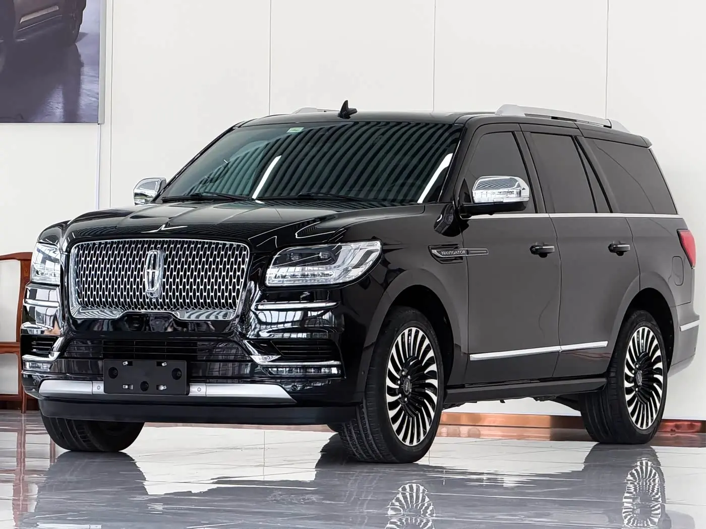 Lincoln Navigator 2022 — Фото 1/20