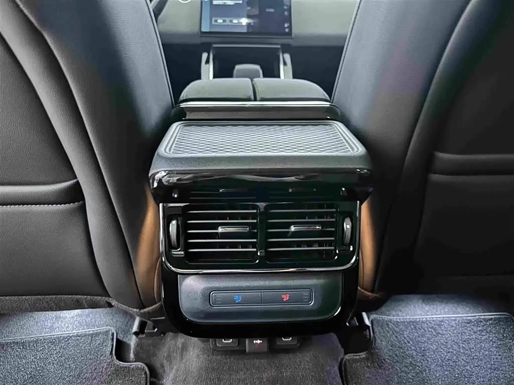Land Rover Range Rover Evoque 2026 — Фото 18/20